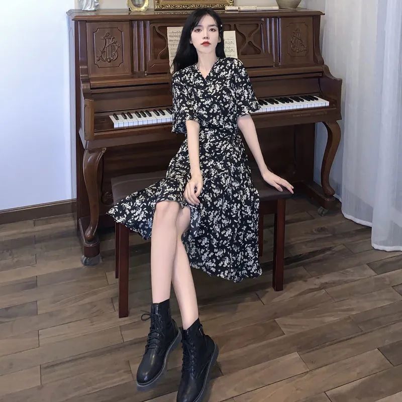 氣質百搭溫柔碎花連衣裙.jpg